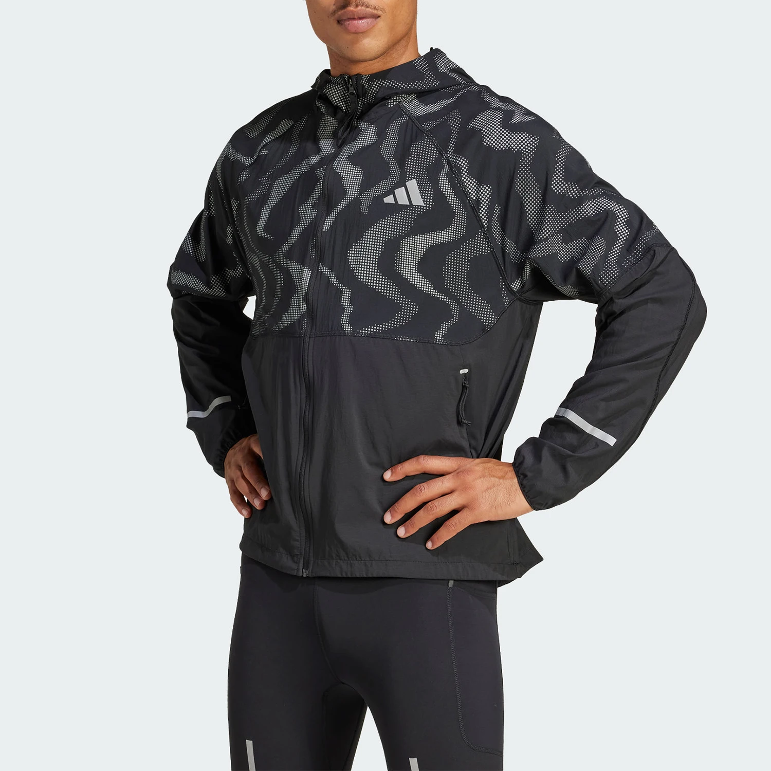 

Официальная новая мужская спортивная тренировочная куртка Adidas с капюшоном и принтом JD7796