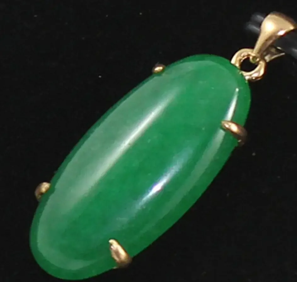 

Women's fashion gold plated long egg shaped green Malay Jade Pendant Necklace