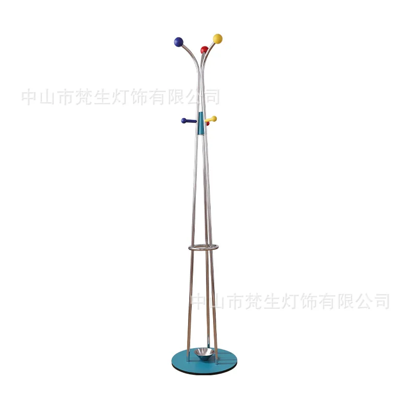 Perchero de dormitorio de color, perchero nostálgico para el hogar