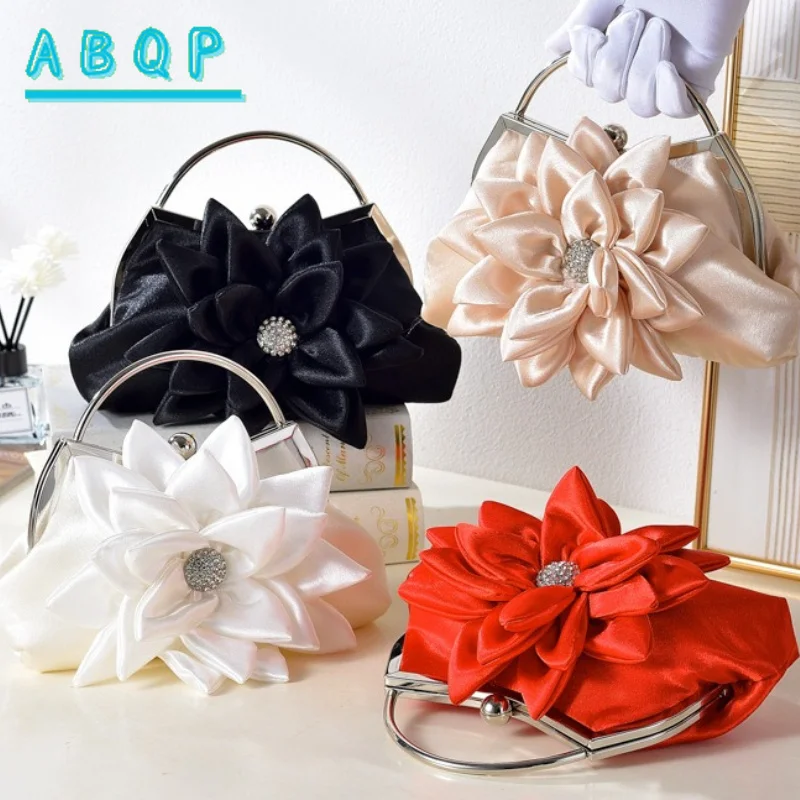 

New Evening Women's Bag Luxury Brand Silk Diamond Evening Women's Bag Fashionable Flower 3D Shape Shoulder Crossbody Bag
