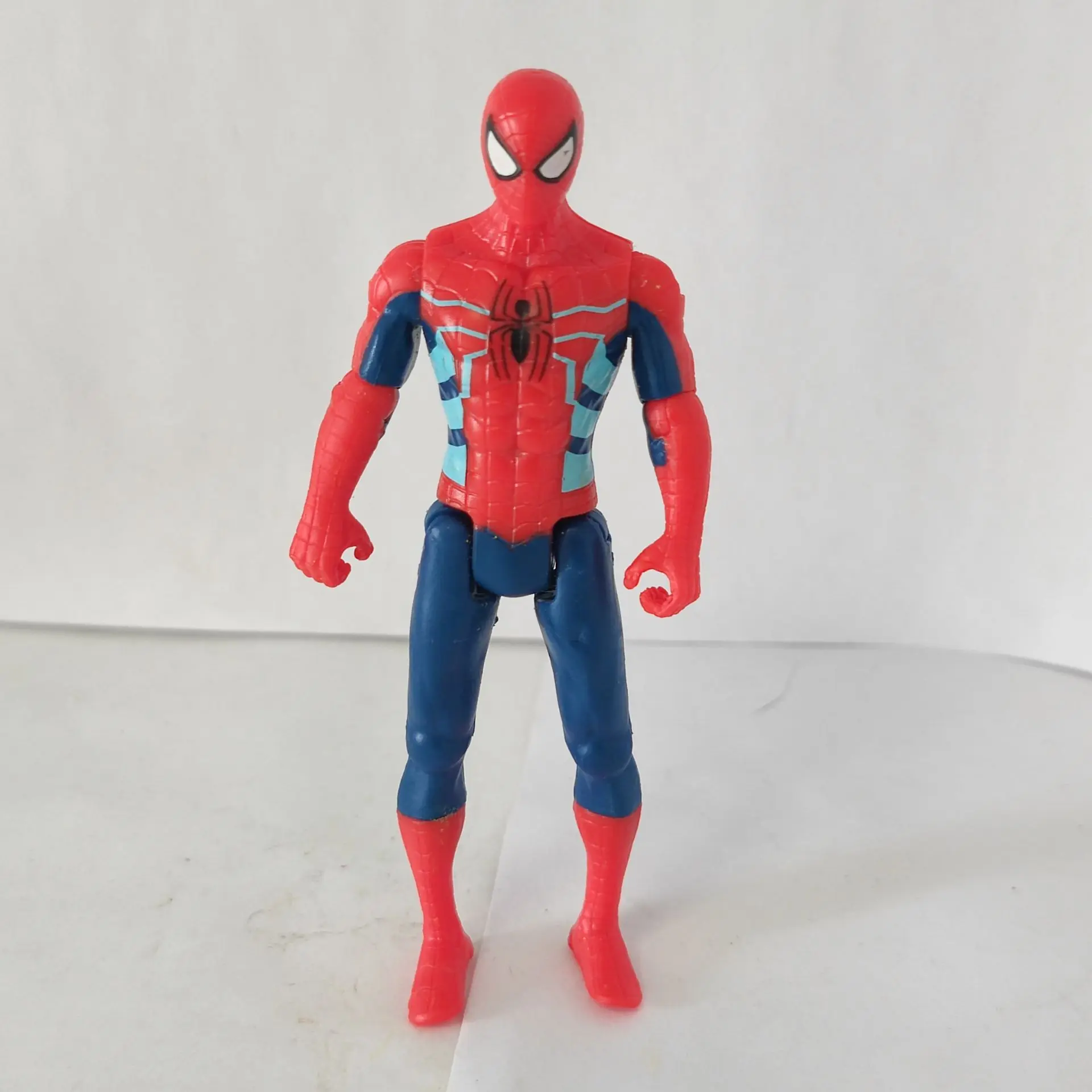 Lote de figuras de acción sueltas aleatorias de Marvel Ironman Thor Doc Ork Spiderman Falcon Hulk de 3,75"