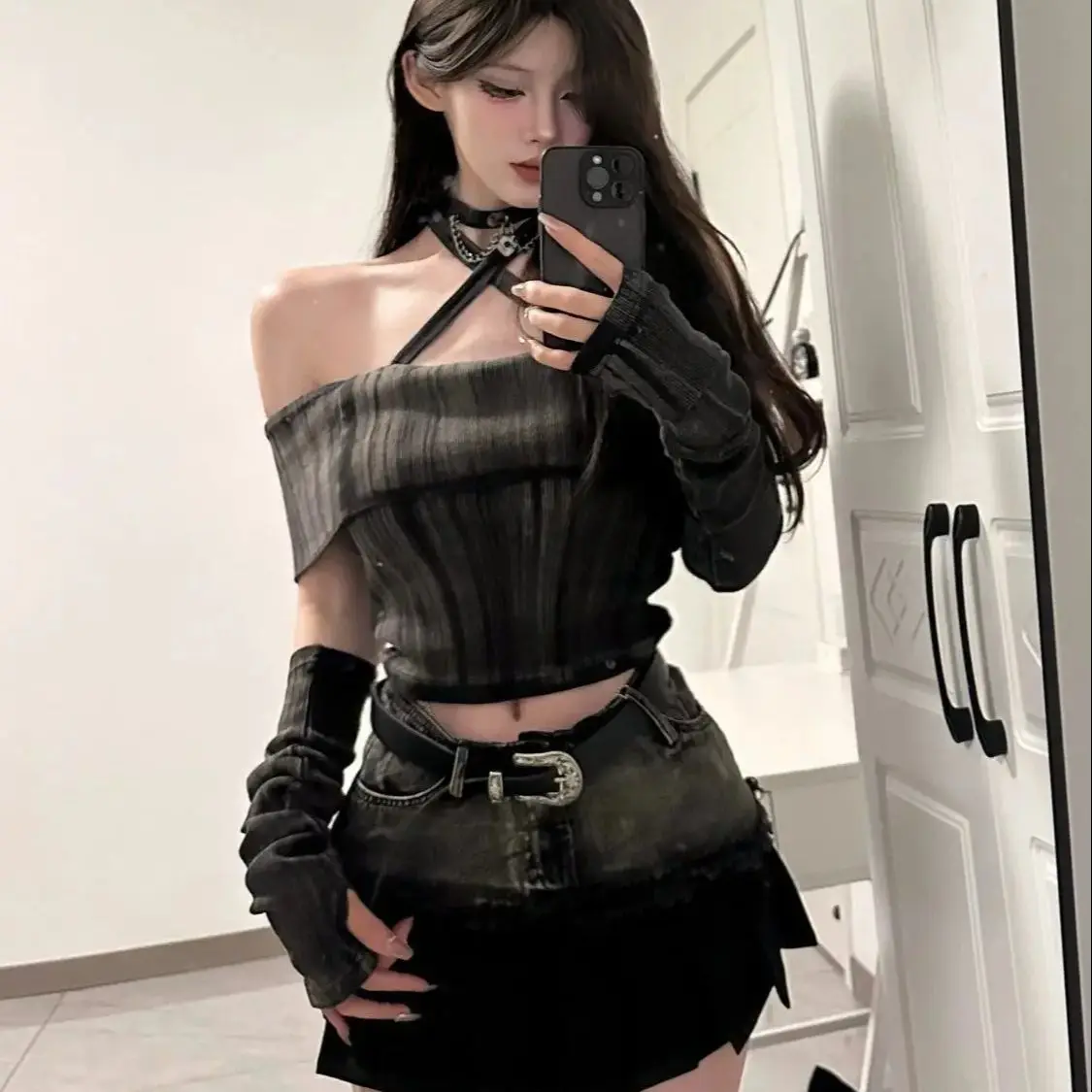 

Two-Piece Spring Summer Hot Girl Design Niche Retro Cut-Sleeve One-Shoulder Top Spliced ​​Denim Short Skirt Women'S Suit