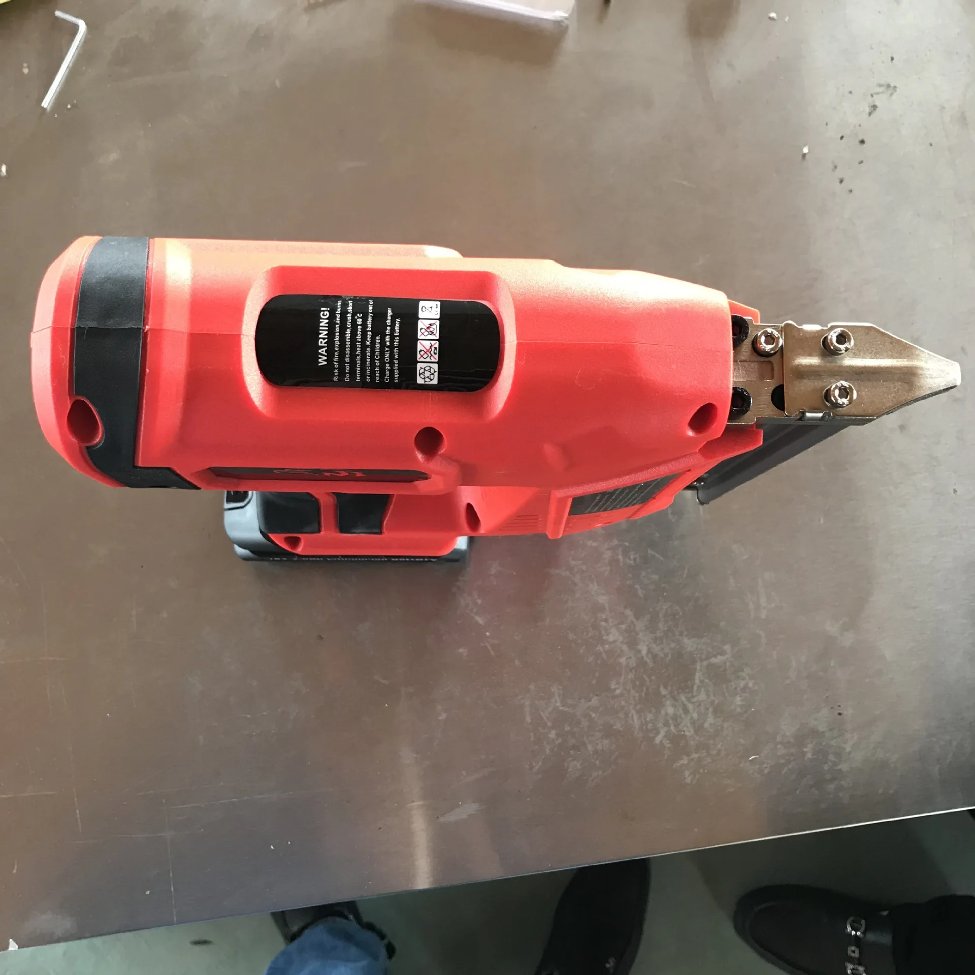 Ein-Klick-Bedienung, Einzelschuss, automatisches Nageln, kein Luftkompressor erforderlich, kein Kabel, Nagelpistole mit Lithiumbatterie 422J