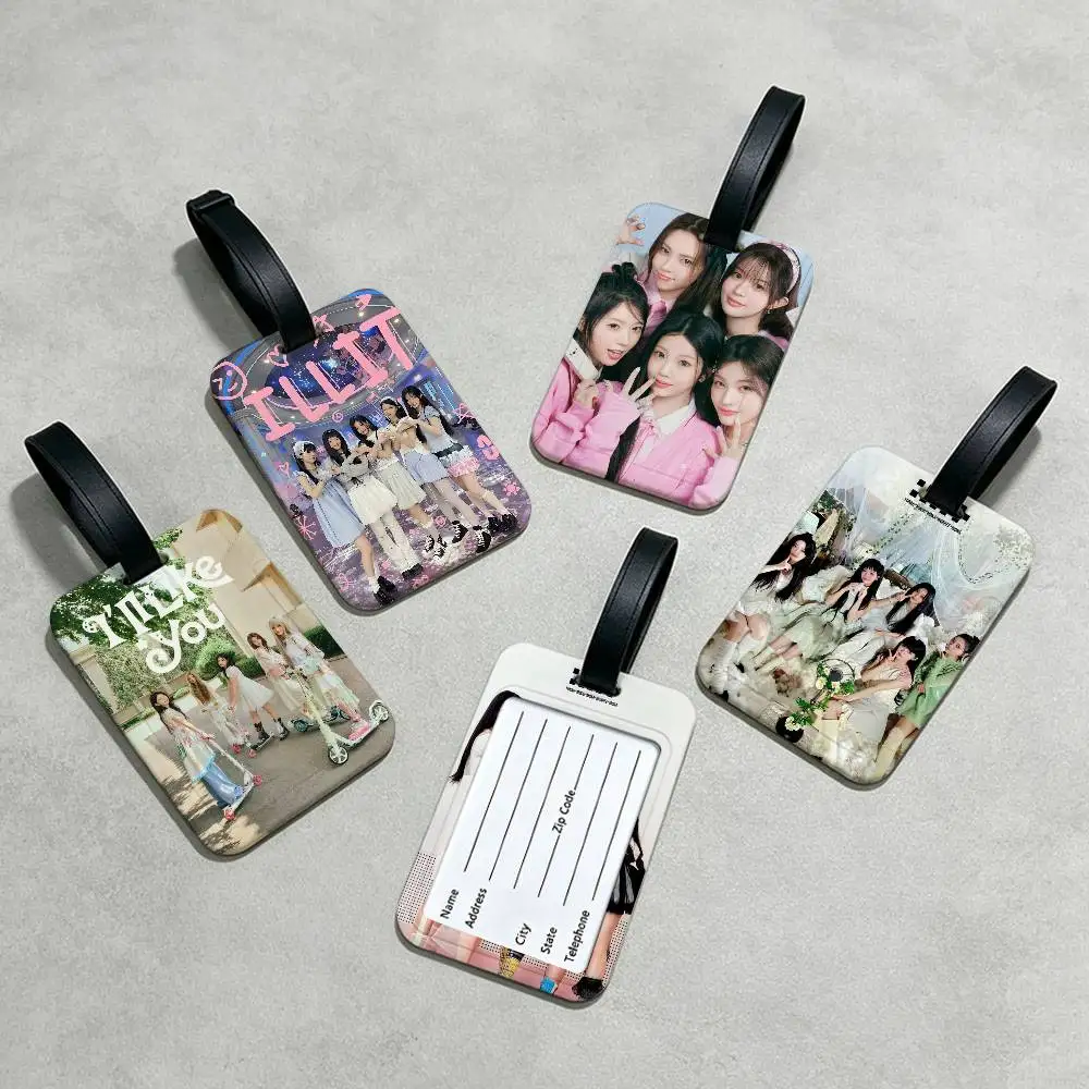 Kpop Band I-ILLIT PVC Baggage Identification Tag Anti lost Information Card Holder Travel Suitcase Name Tag