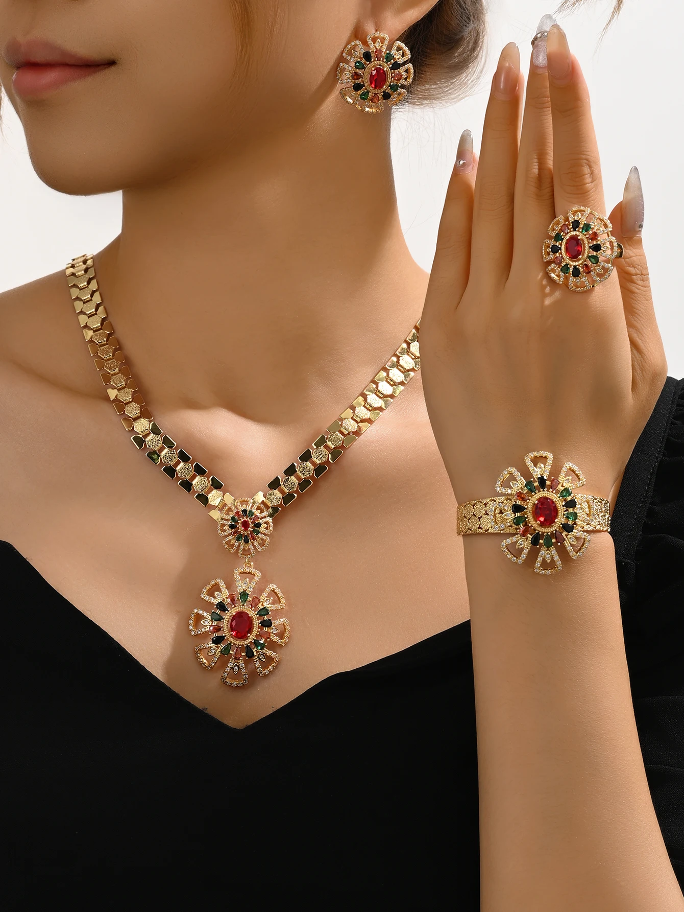 

5pcs/set Fashionable 18k Gold-plated Jewelry Collection with a Deer Head Design and Gold-plated Jewelry for Daily Wear