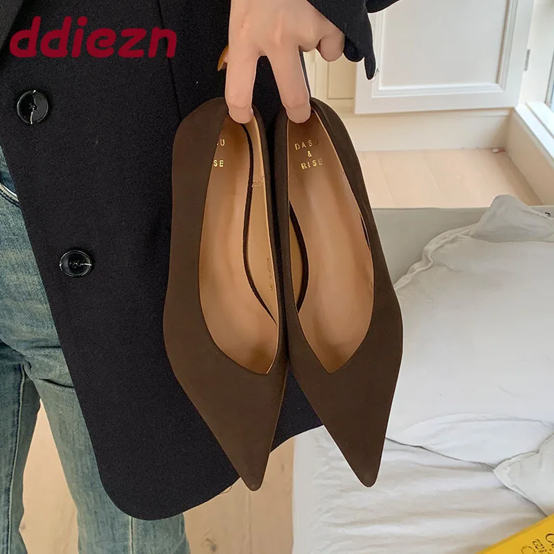 2025 mode Flock Frauen Pumpen Rutschen Schuhe Flach Weiblichen Niedrigen Ferse Schuhe Spitz Elegante Damen Schuhe Mit Hohen Absätzen