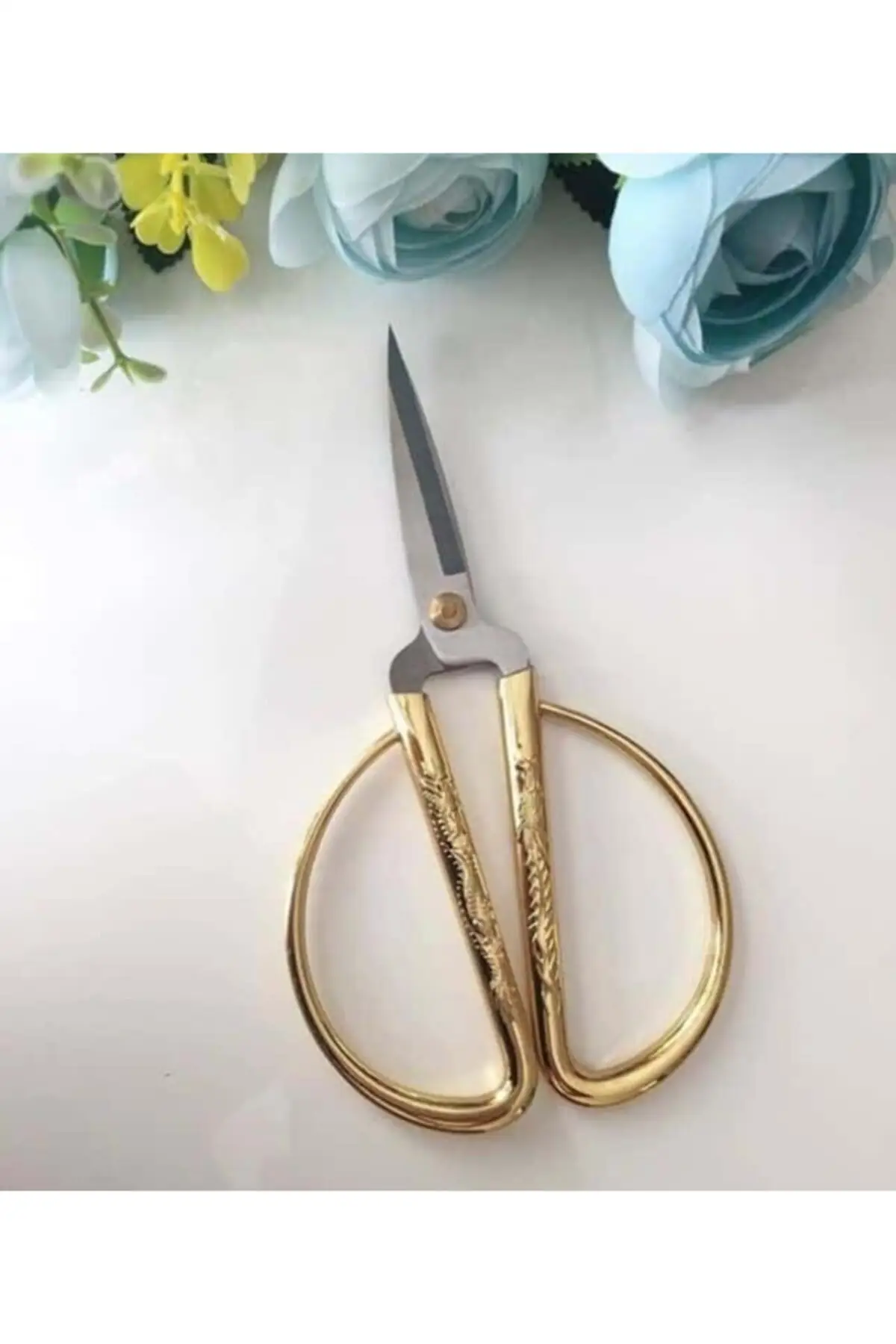 

DOLBOVI Gold Heart Patterned Wide Handle Scissors Imported Small luxury Spring Models Promise Engagement Ribbon Clipper tray поднос plateau luxury