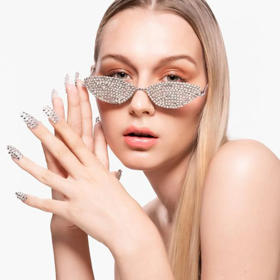 Glimmering Ultra-narrow Cat Eye Sparkling Full Rhinestone Pave Sunglasses Frame Starburst Shining Small Face Sun Glasses