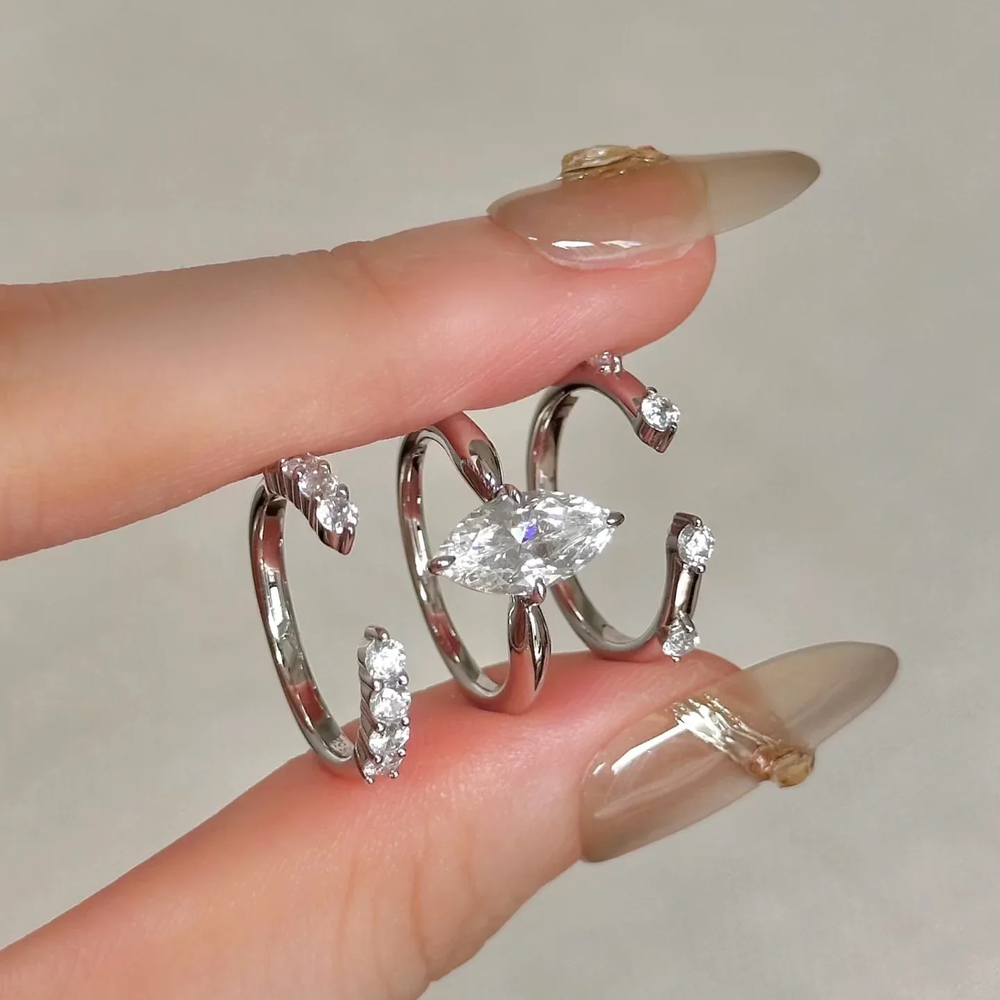 anel-aberto-feminino-em-prata-esterlina-925-com-estilo-minimalista-tres-em-um-e-zirconia-olho-de-cavalo-brilhante