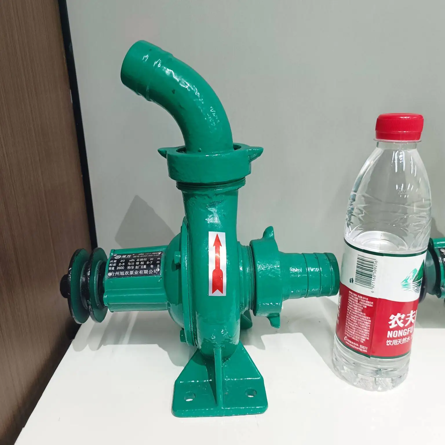 1.5 ,2 ,2.5inch  Suitable for farmland household small threaded centrifugal pump high lift pump