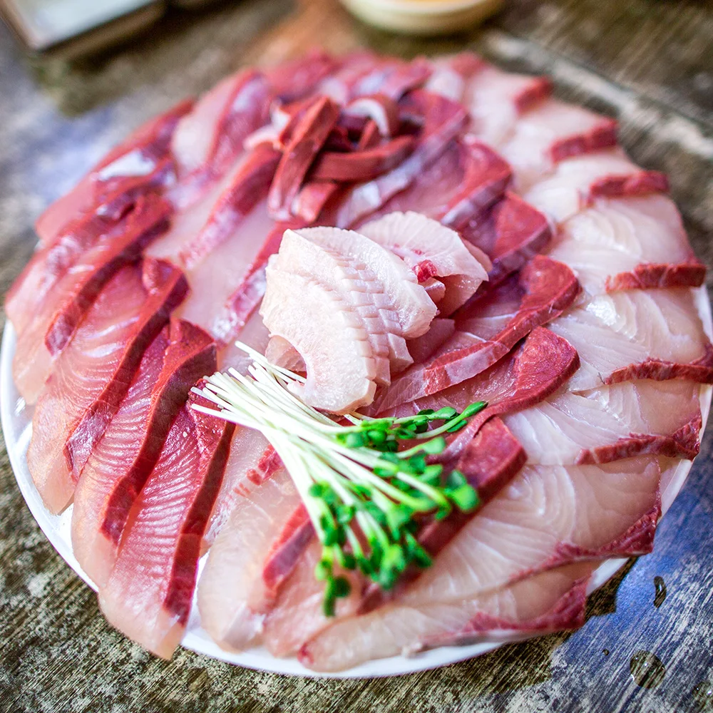 [سعر خاص] سمكة Daebang الموسمية (كبيرة) 10 كجم أو أكثر من شرائح السمك 500 جرام/1 كجم تتضمن صلصة الساشيمي البرية