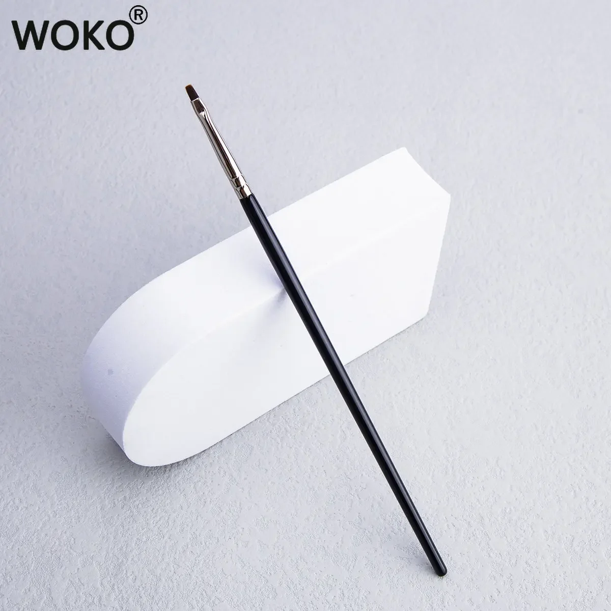 精密コンシーラーブラシ プロフェッショナルアイライナーメイクアップブラシ 精密薄型アイライナーコンシーラー 詳細なメイクアップツール