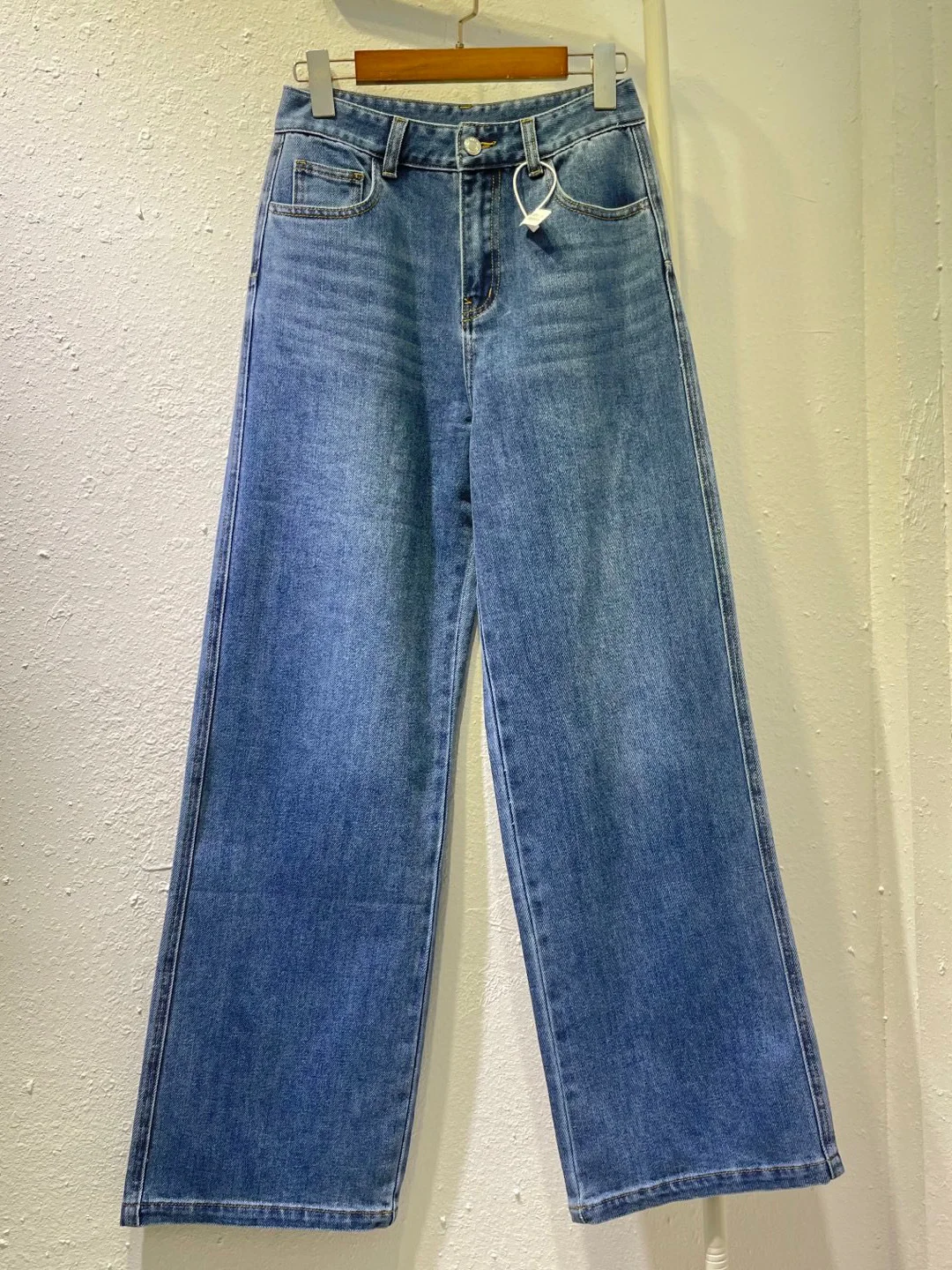 

Loose Fit Straight Leg Jeans 00% Cotton No Stretch High Waist Wide Leg Pants Spring Collection Comfortable Casual Denim Trou...