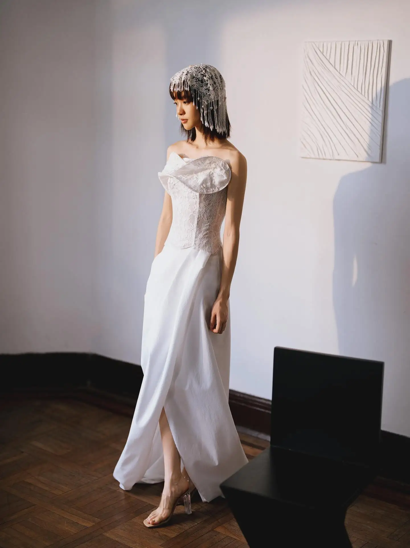 Customized White Lace Satin Classic Wedding Dress Modern Temperament High Quality Bridal Party Floor Bridal Gowns Zipper Back