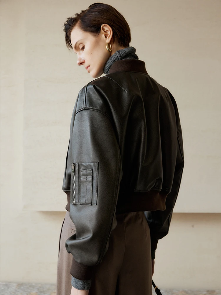 Vintage abgeschnittene Bomberjacken aus echtem Leder für Damen, Frühling und Herbst 2022, neuer High-End-einfacher, lässiger schwarzer Mantel aus echtem Schaffell