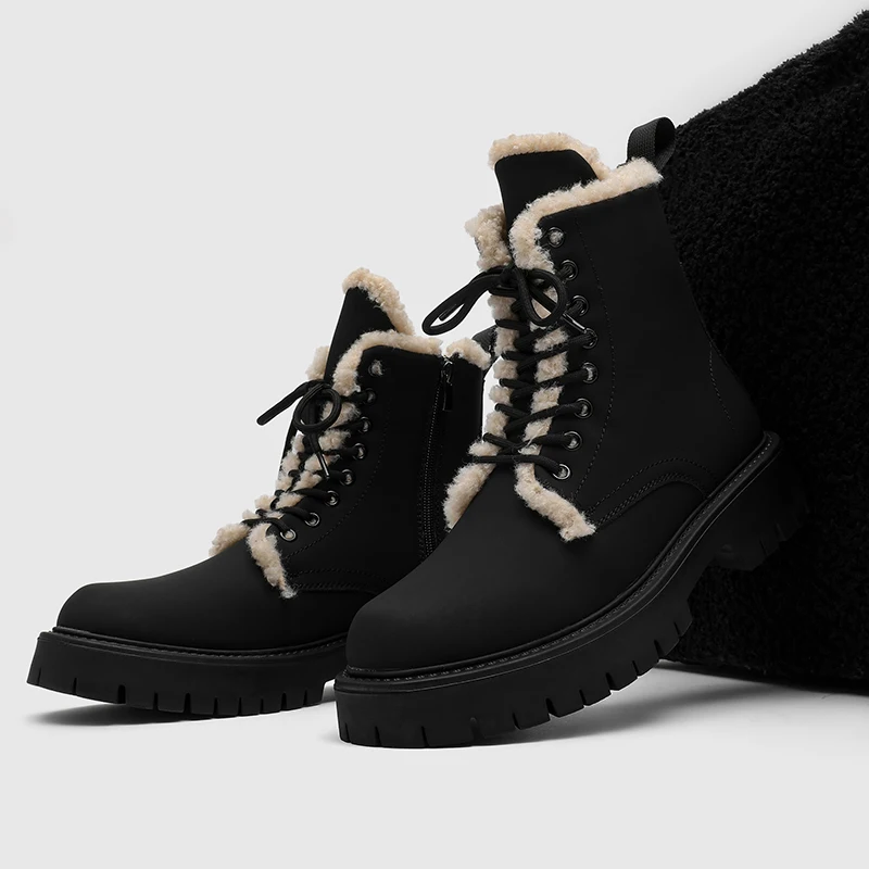 

Популярные мужские зимние ботинки с высоким берцем и теплым дизайном. Повседневная деловая или офисная уличная модная уличная обувь высокого качества черного цвета.