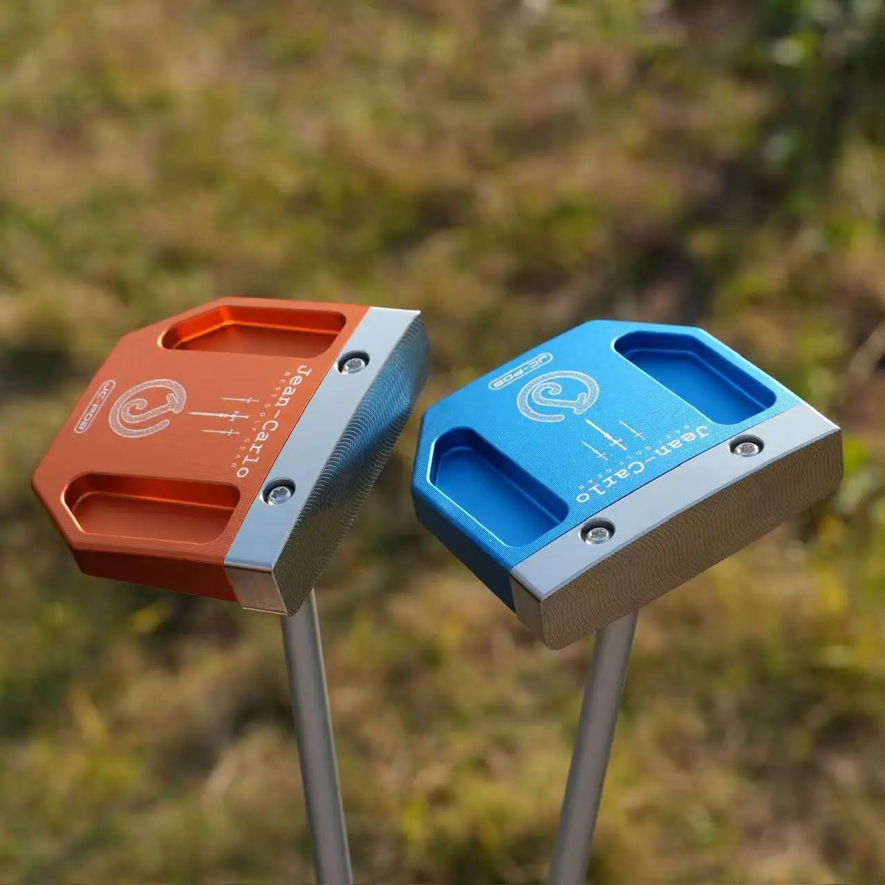 

Паттер для гольфа Jean Carlo 2026 из высококачественной нержавеющей стали и алюминия | Фрезерованная поверхность с ЧПУ для превосходного скольжения и точности