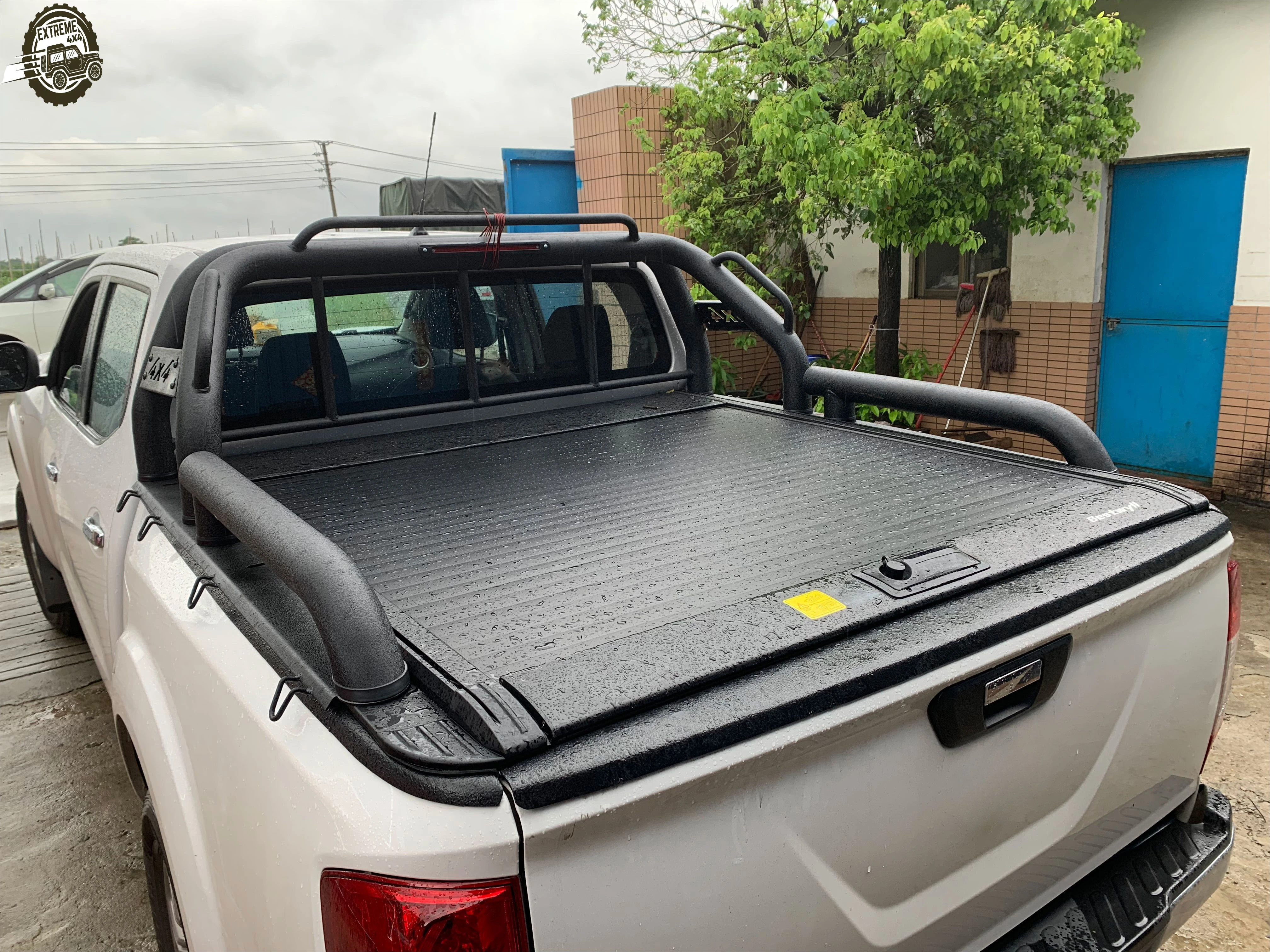 

BESTWYLL No-Drilling Pickup Hard Truck Bed Back Retractable Tonneau Cover Manual Roller Lid Shutter for Nissan Navara Np300 K03B