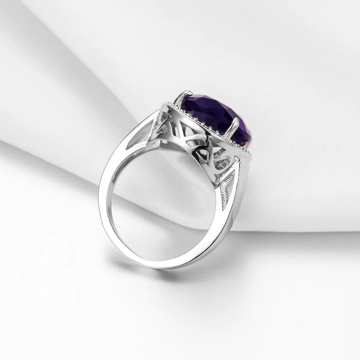 Hot Selling S925 Sterling Silver Ring Exaggerated Egg Shaped Female Ring Inlaid With Sparkling Amethyst Zircon