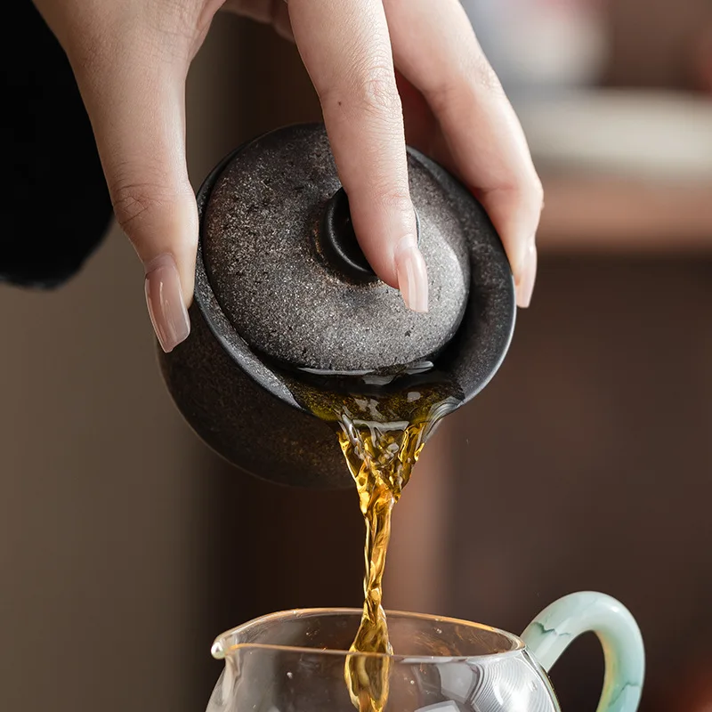 Handmade Iron Rust Glaze Sancai Gaiwan Tea Cup Ceramic Brewing Bowl Hand Grip Stoneware Kung Fu Tea Set Craft Gift Home Tea Room