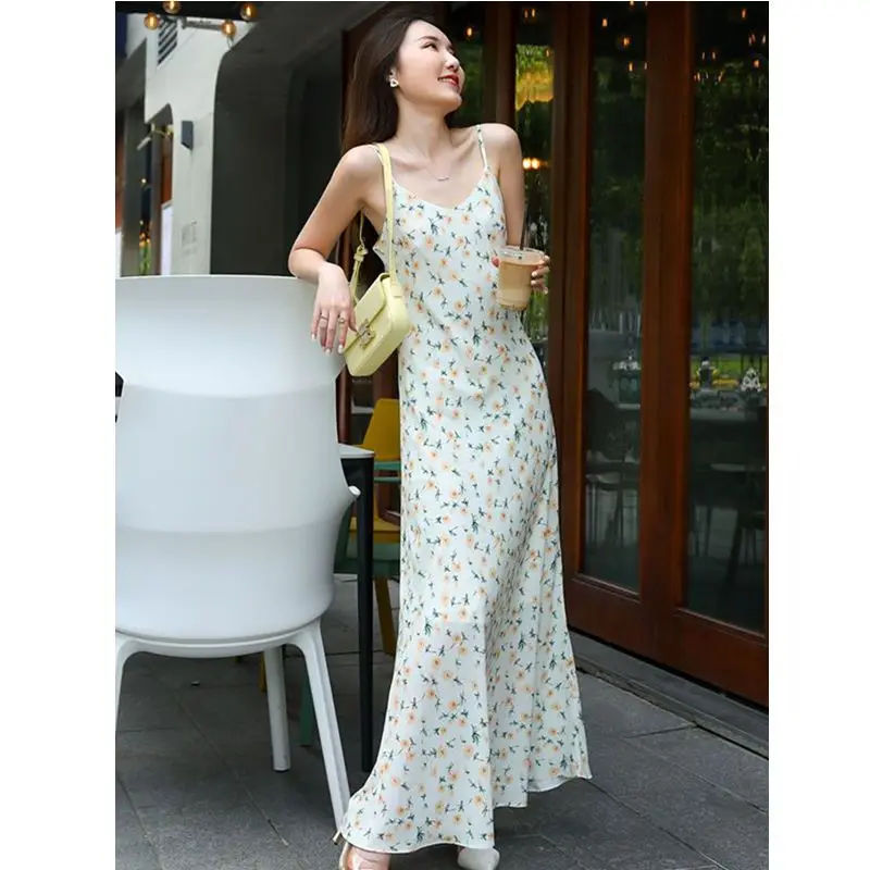 

Summer New Women's Dress Printed Slim Fit High Waist Strap Dress