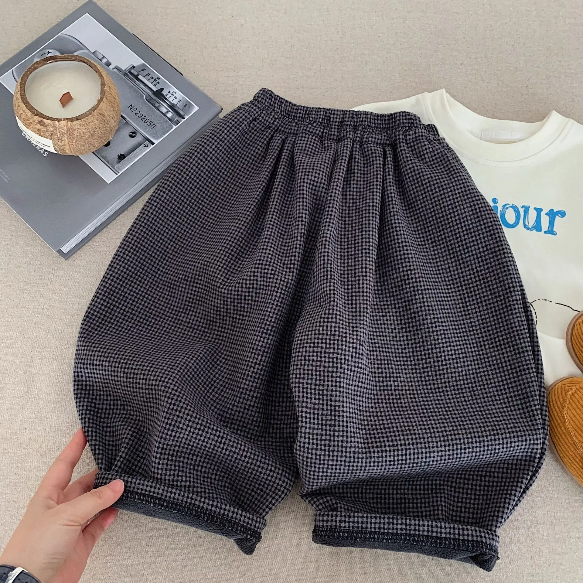 Boys' plush pants 2026 winter new style children's slim grid radish women's baby loose casual pants trend