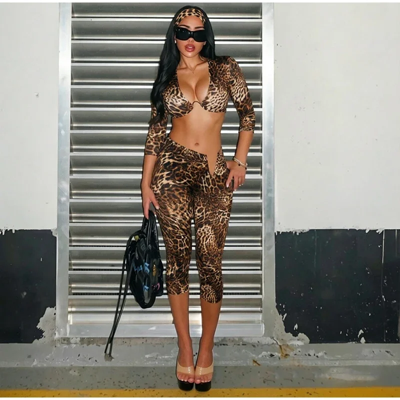 Chic Deep V Printed Women's 2 Piece Set Three Quarter Sleeve Crop Top Irregular Waist Capri Pants Slim Stretch Animal Pattern Ca