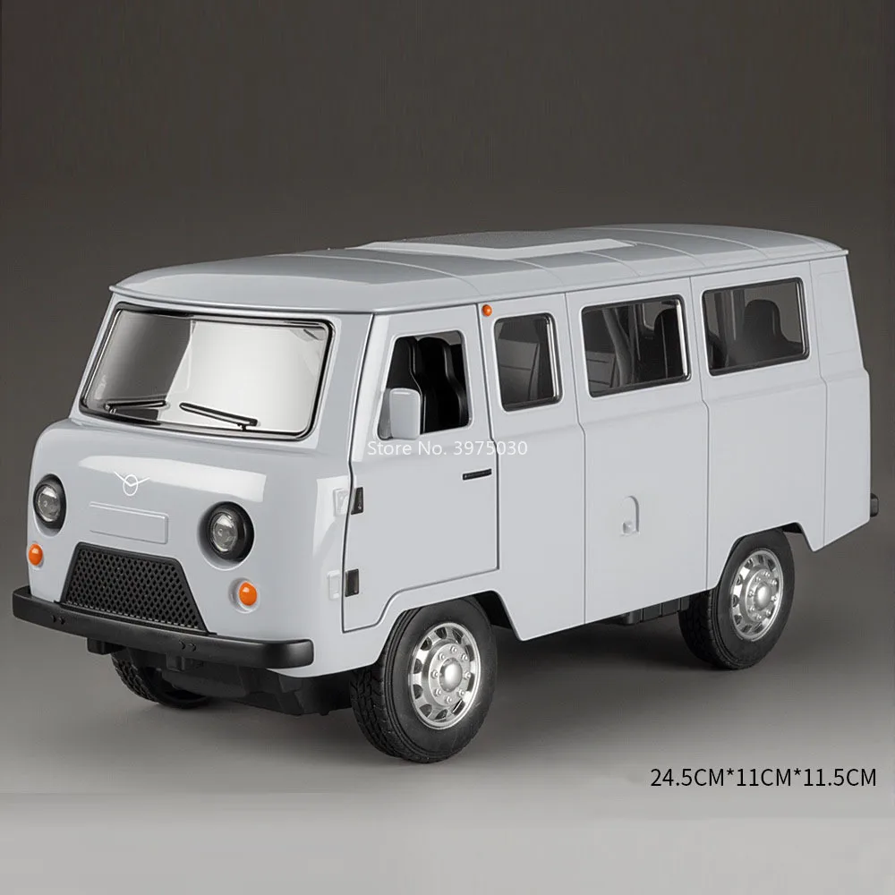 1:18 Russian UAZ-452 Toys Cars Alloy Diecast Model Wheel Pull Back