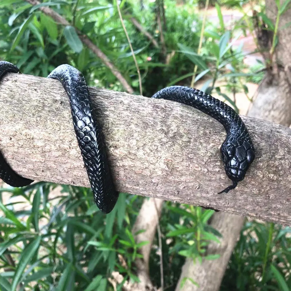 

2Pcs Ultra Realistic Black Snake Models Elastic Tensile Fake Snakes for Halloween Party Tricks Early Learning Decorations