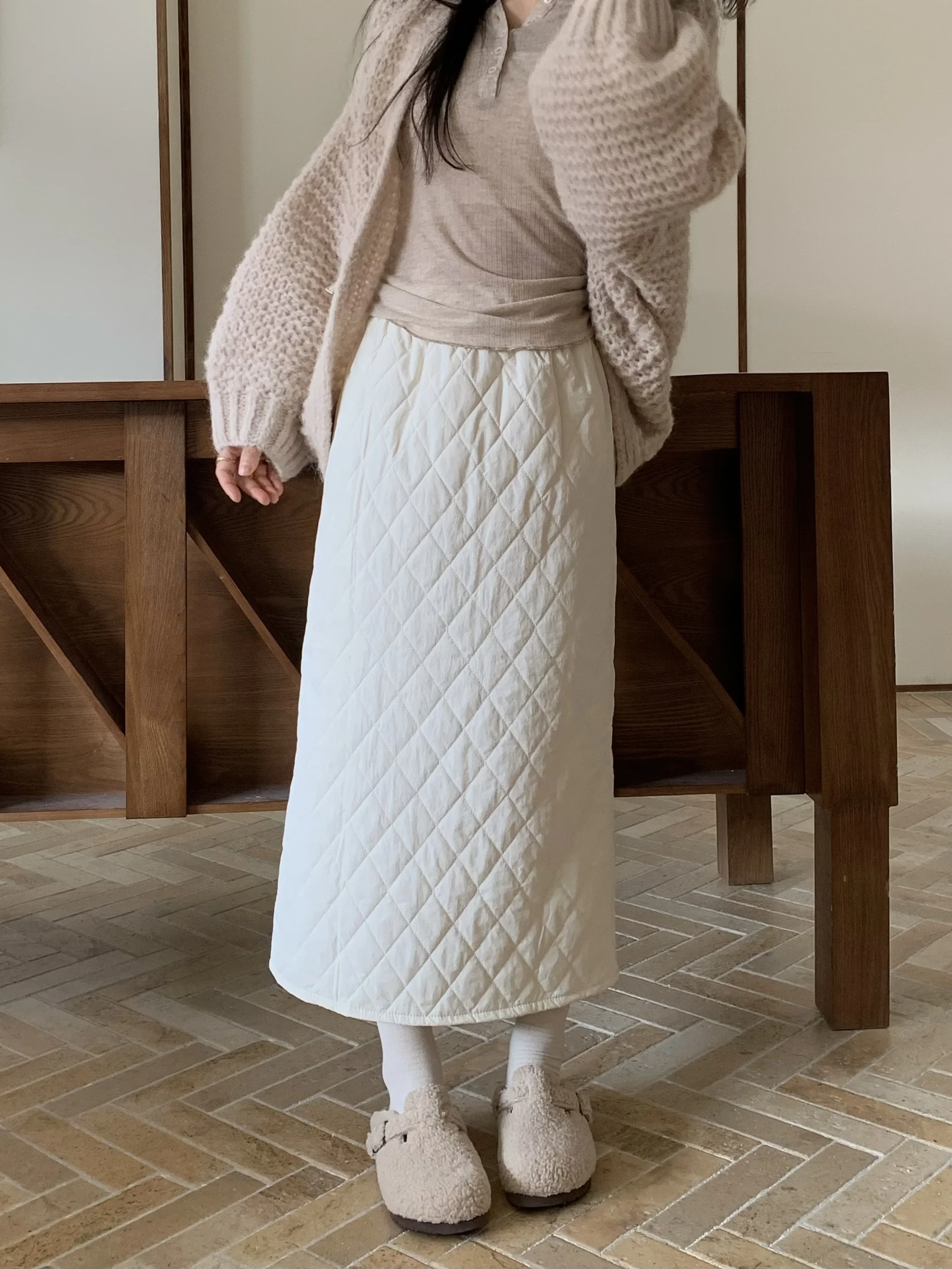 Women's Autumn Winter Cotton Padded Thick Warm Elastic Waist Skirt Lady High Waist Straight Diamond Pattern Quilted Long Skirt
