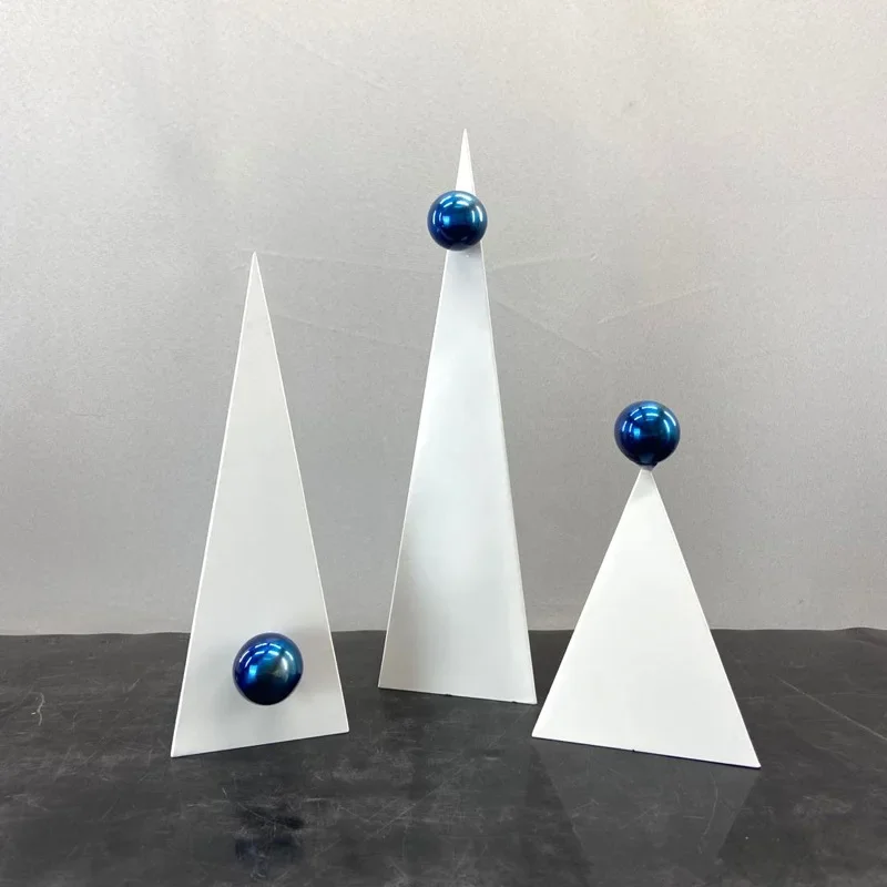 Metal Ornament Geometric Triangle Creative Blue Ball Ornament Abstract Decorative Figurines Home Decoration Accessories