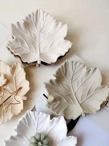 3D Maple Leaf Ash Tray Resin Mold Silicone Large Tray Resin Casting Mold Jewelry Container Art For DIY Resin Coasters, Cup Mats,