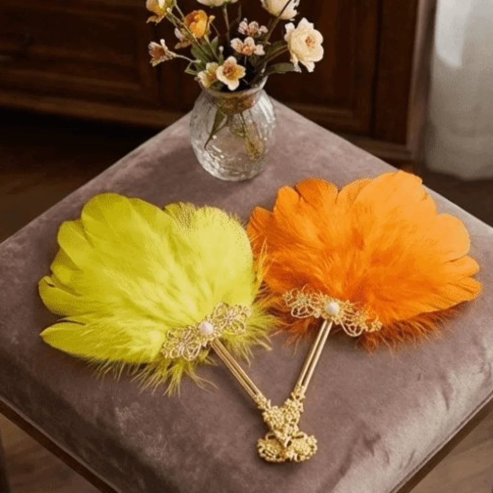 Gold Handle Feather Hand Fan Colorful Vintage Ornate Handheld Fan Faux Pearl Chinese Style Fluffy Feather Fan Home Decoration