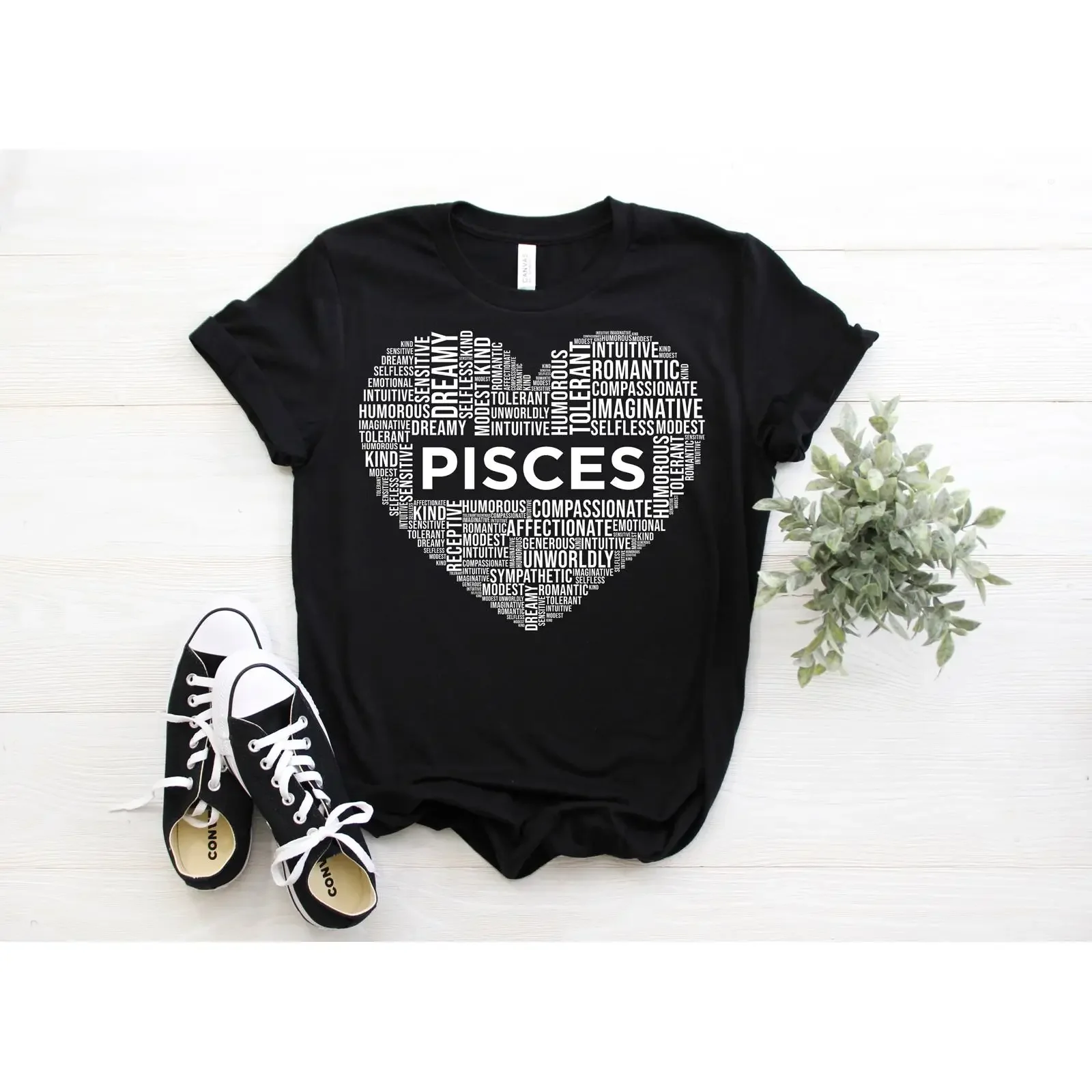 Pisces Love Heart Zodiac Traits T Shirt Horoscope Astrological Sign Birthday for People Born Feb 19 to March 20 vintage Washed