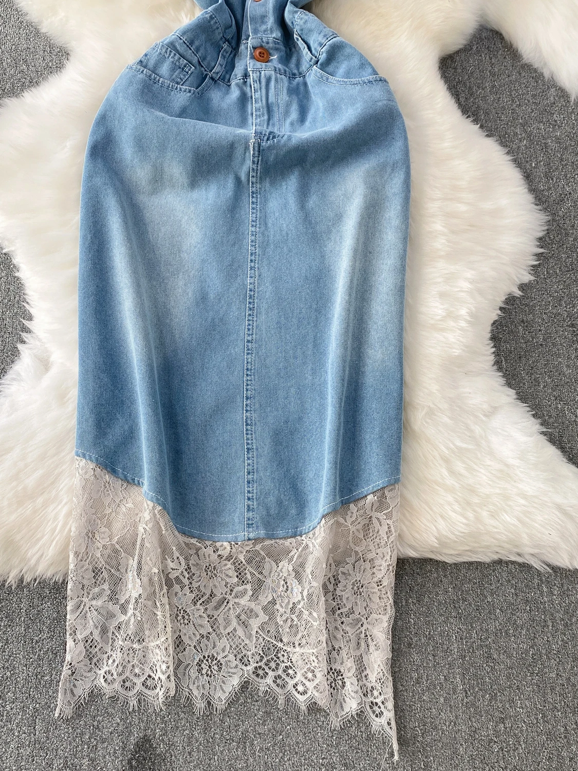 Amerykańska retro spódnica dżinsowa z koronkowymi wstawkami, dekolt w serek, wysoki stan, wyszczuplająca, długa, idealna na lato, do pracy.