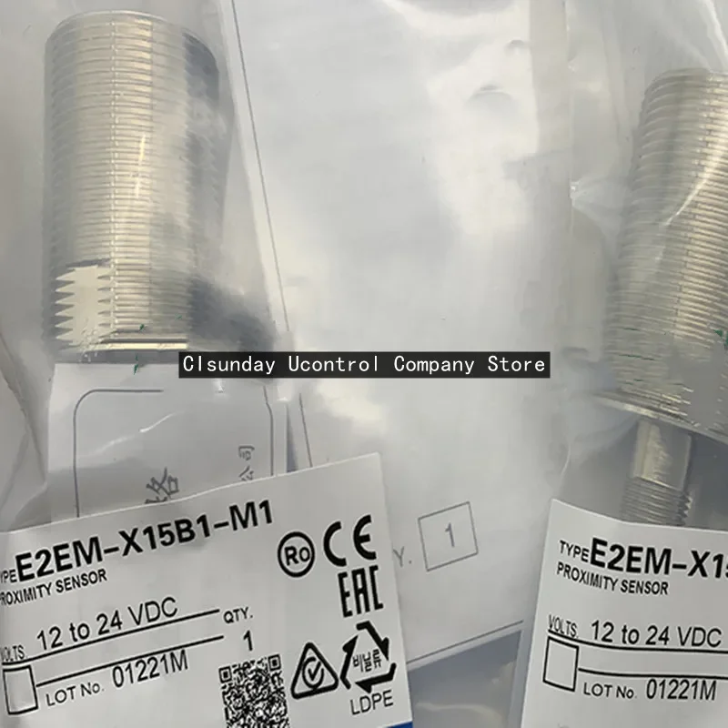 

2pcs New induction switch E2EM-X8B2-M1 E2EM-X15B2-M1