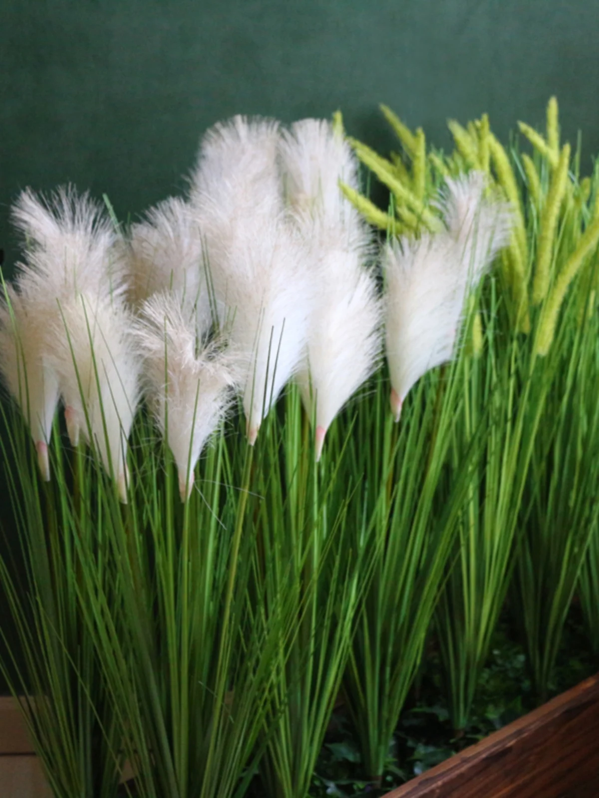 

Artificial reed flowers, decorative green plants, leaves, flowers, cattail grass,