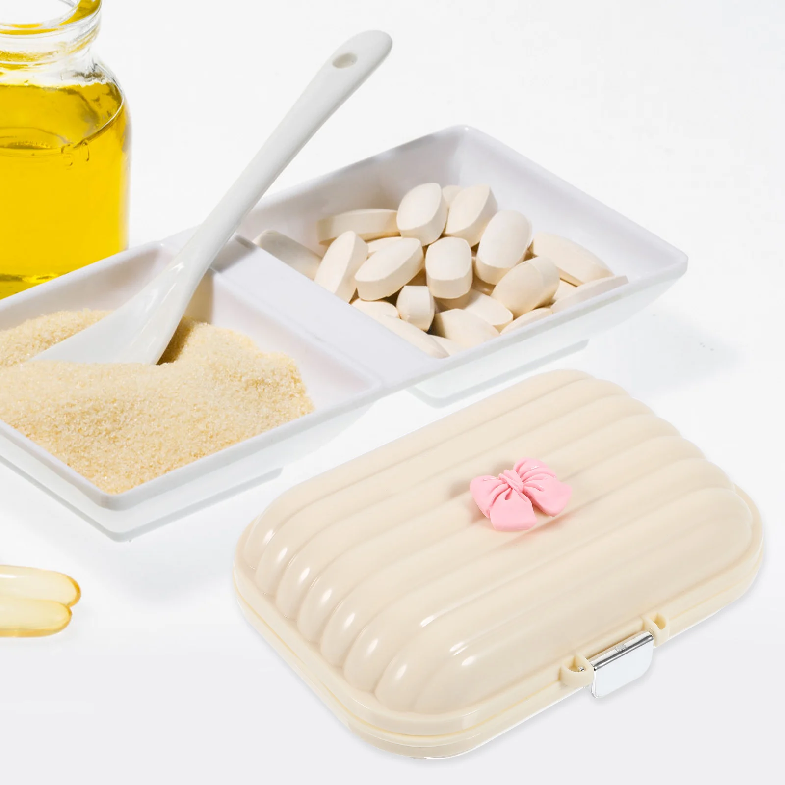 

Pill Box Storage Case for Travel Small Portable Jewelry Medicine ganizer 1 Week Compartments Mini Bow PP Material