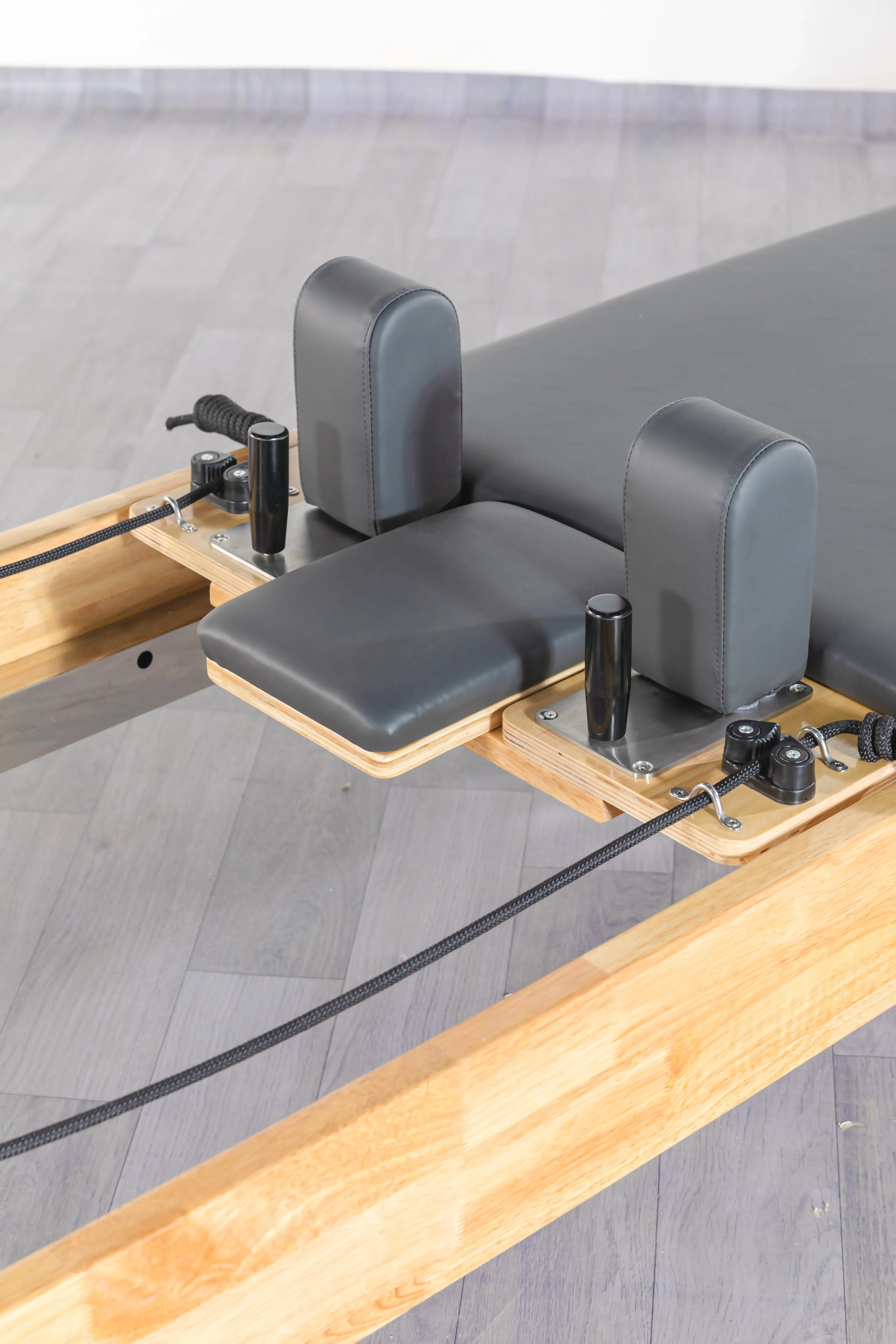 Réformateur de Pilates en bois classique, modèle classique pour Studio, réformateur de Pilates en bois individuel