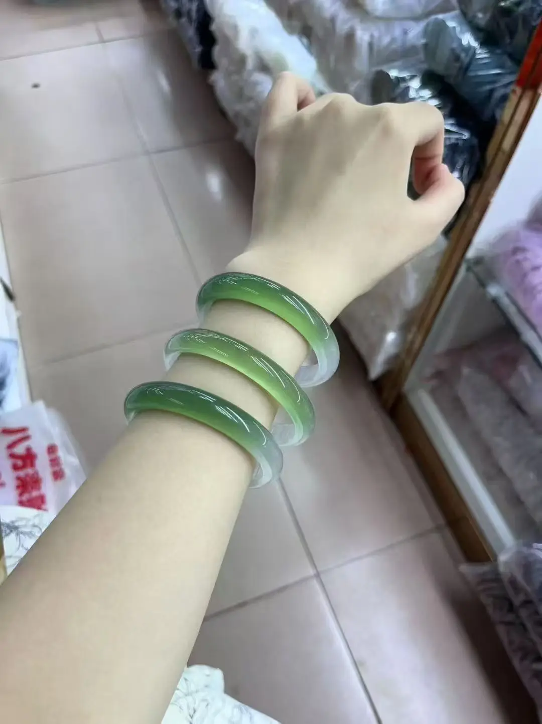 

Natural chalcedony Bracelet Delicate Ice penetrating material Jade Stone Bangles white-green Quality Jewelry Add certificate