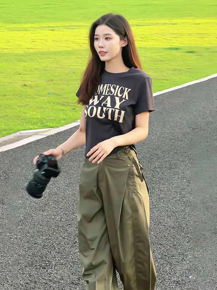

Fashionable Sporty Slim Fit Short Sleeve Two Piece Set for Women Summer New Arrival European Style Letter Print Casual Outfit