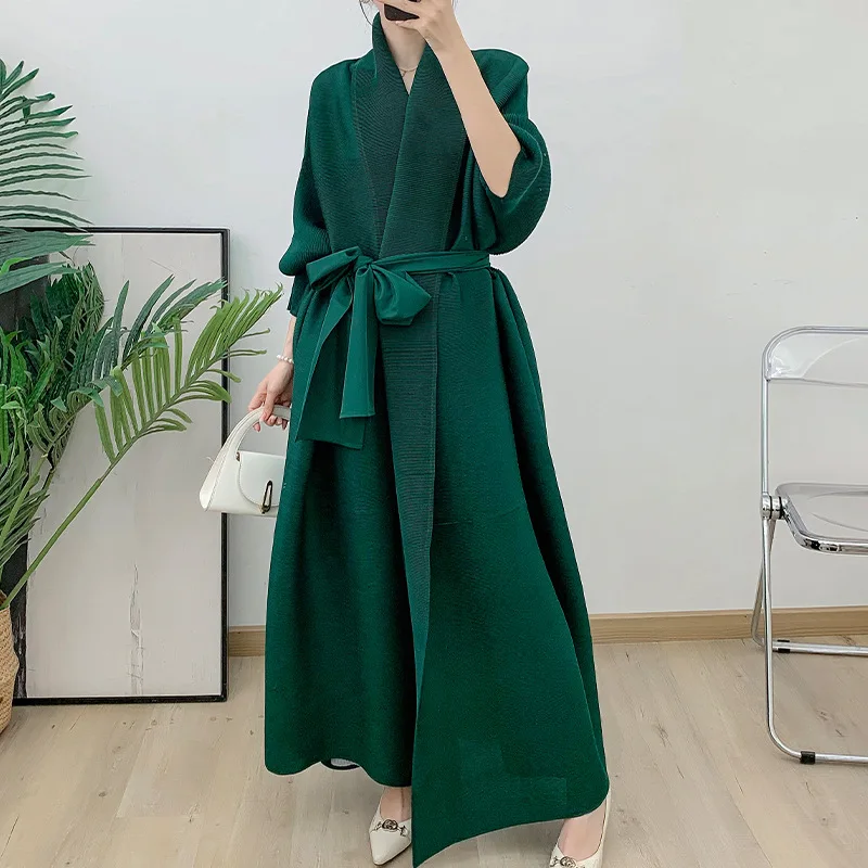 

Miyake Folded Autumn New Women's Windbreaker Coat Long Folded Spliced Bat Cuff Scarf Loose Plus Size Shawl Robe