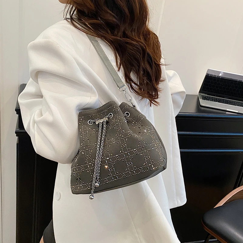 

Elegant Luxury Brand Ladies Shoulder Bag With Adjustable Chain Handbags In Genuine Leather Material