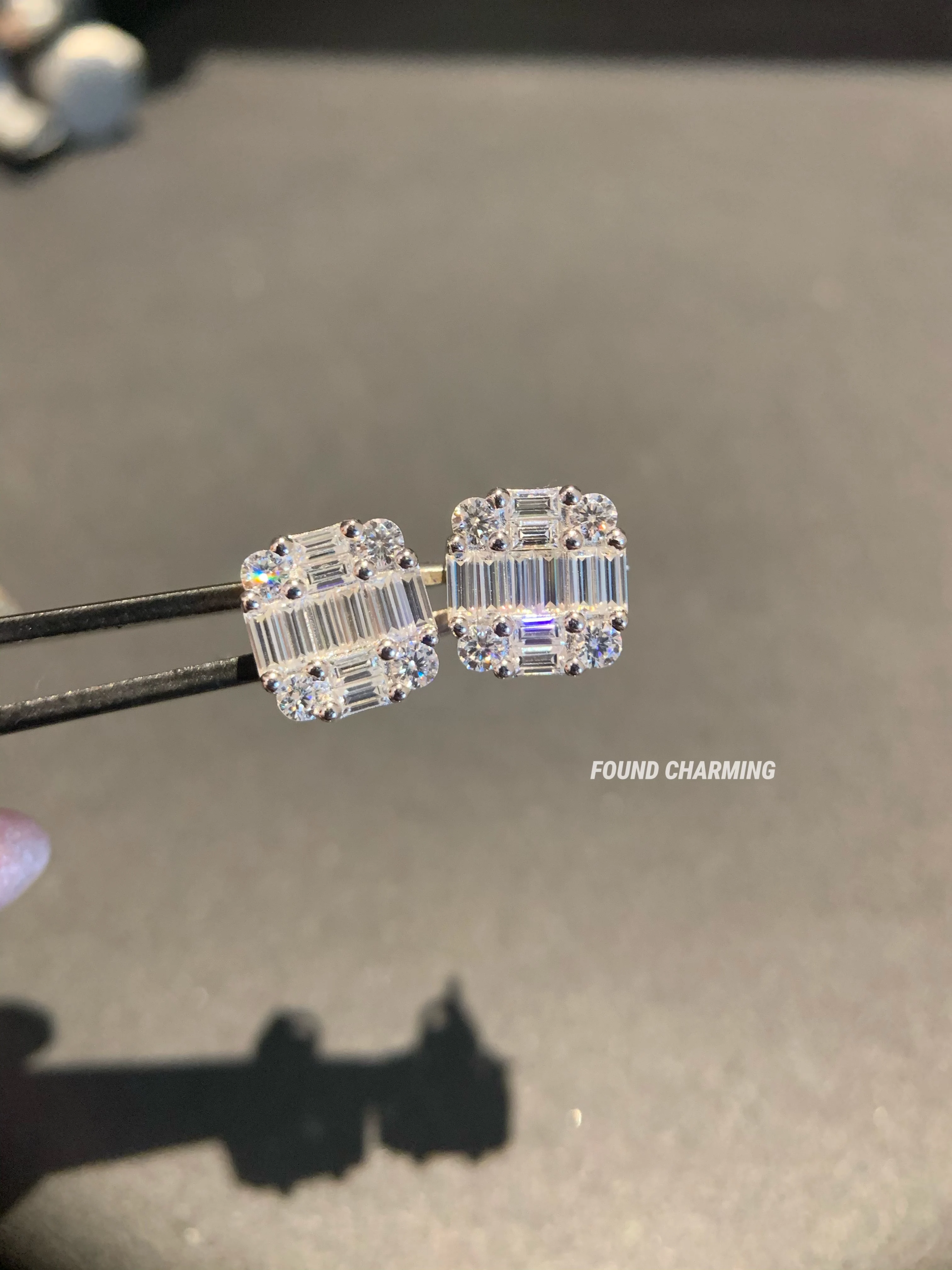 

Iced Out Bling Jewelry T-Square Drill Combination Moissanite Earrings Daily Work Party Traval Luxurious Gift