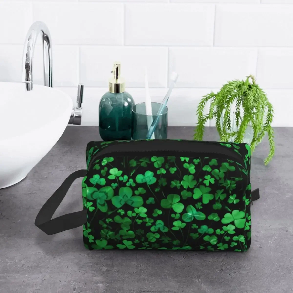 Custom Evening Shamrocks Botanical Toiletry Bag Women Cosmetic Makeup Organizer Ladies Beauty Storage Dopp Kit Box