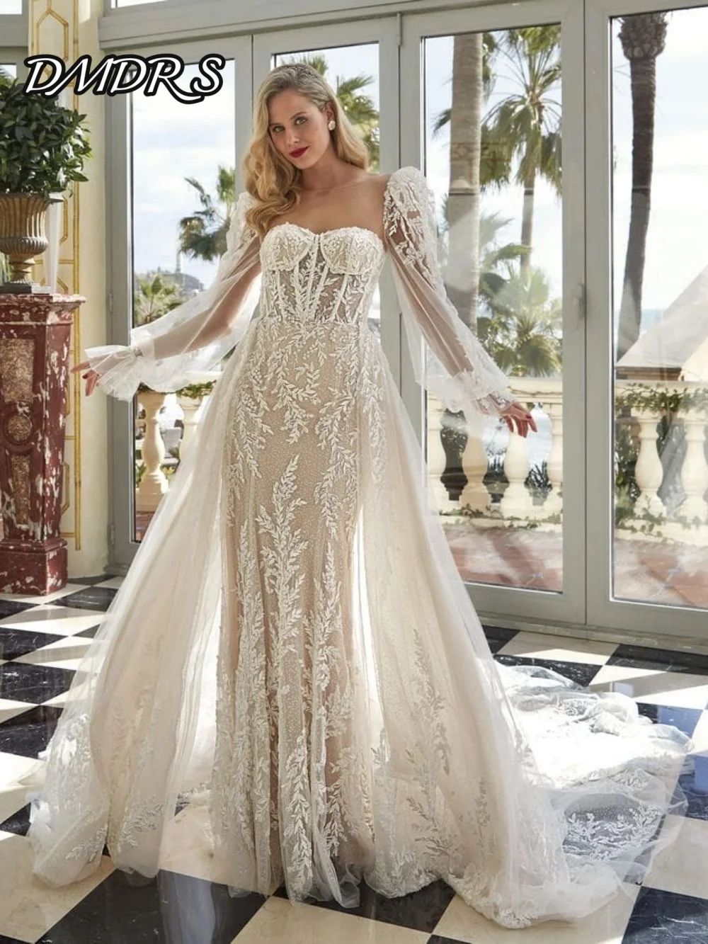 

Romantic Strapless Wedding Dresses Romantic Appliqué Bridal Gowns Charming Lace Floor-Length Wedding Gowns Vestidos De Novia
