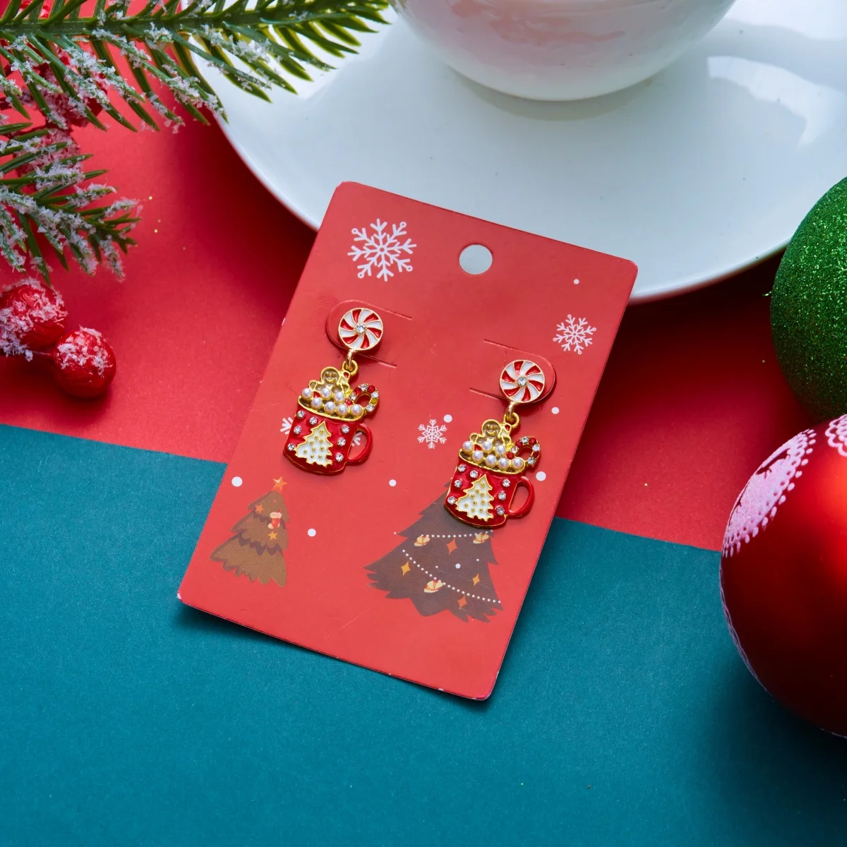 Weihnachtliche Emaille-Ohrringe mit Rentier-Schlitten-Motiv für Damen, Schneeflocken- und Rundform-Ohrringe, hängende Ohrringe, neues Geschenk für Weihnachtsfeiern und Feiertage, Schmuck. – Detail 18