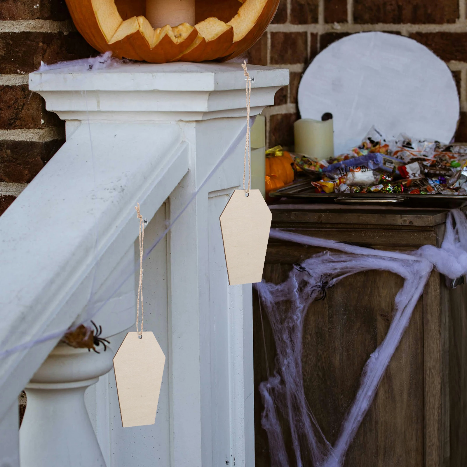

50pcs Wooden Coffin Props Durable Halloween Decoration Chips Creepy Decorations Indoor Outdoor Reusable Scary Party Photo Craft