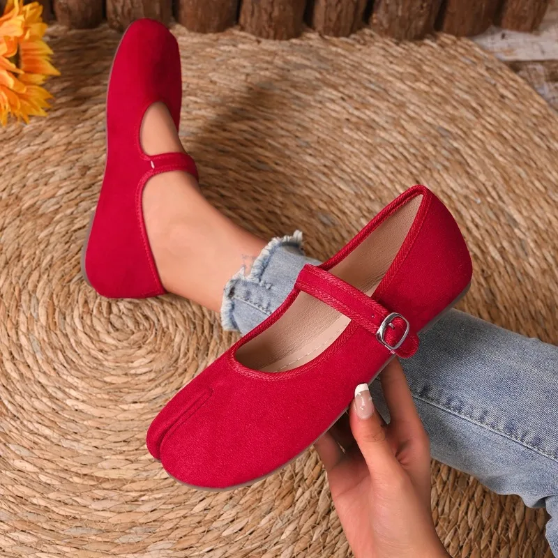 Women Flats Japanese Style Shoes Women Retro Suede Flats Split Hoof Toe Boat Shoes Femme Mary Jeans Lightweight Ballerina Shoe