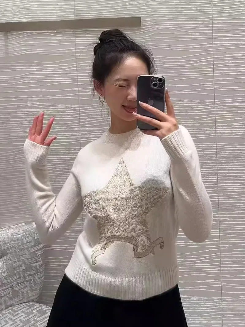 Autumn Winter Women High-end Round Neck Knitted Pullover Tops Female Five Pointed Star Embroidered Long Sleeved Knitted Sweater